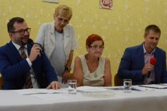 Poseł PiS w roli Pana Młodego - foto