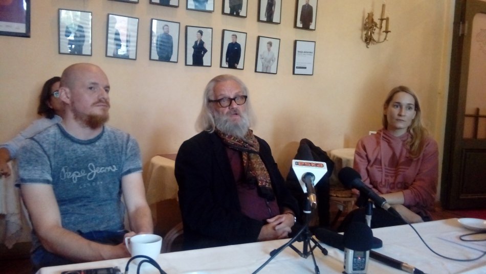 Prowokacja i skandal na początek