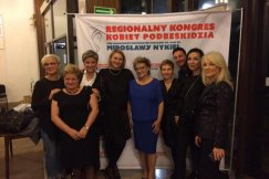 Kongres z Czarnym Protestem w tle - foto