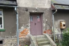 Wreszcie wyremontują ruinę przy Karpackiej