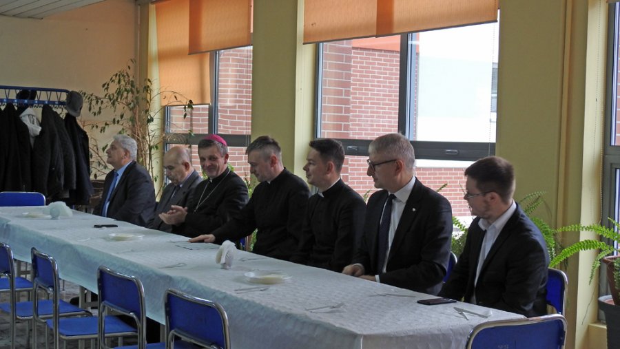 Wzruszające spotkanie na os. Karpackim - foto