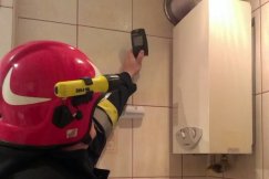 Akcja ratunkowa w kamienicy. Troje dzieci w szpitalu