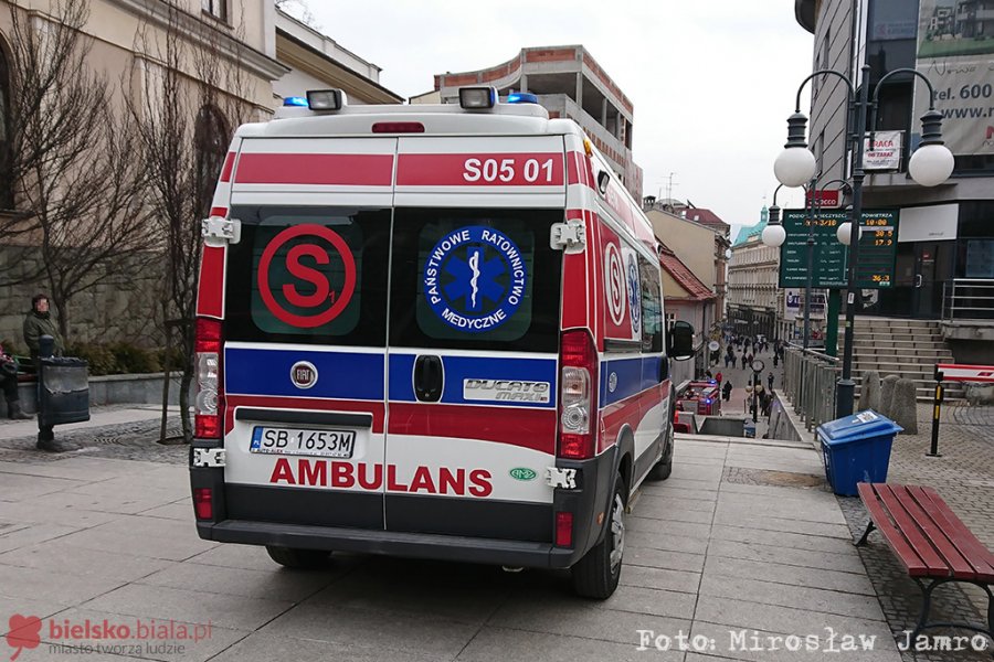 Śmierć w centrum miasta. Skoczył z szóstego piętra - foto