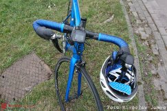 Zderzenie rowerzysty z osobówką - foto