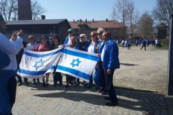 Marsz Żywych. Świat pamięta o Auschwitz - foto