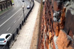 Wkrótce remont muru zamkowego. Chodnik będzie zamknięty