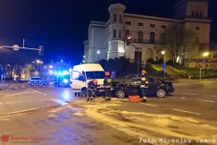 Nocny dzwon pod zamkiem. Rozbił kosztowny prezent od rodziców - foto