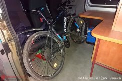 Ciężki wypadek rowerzysty. Walczy o życie w szpitalu - foto