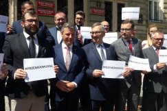 Drabek krytykuje Krywulta. Buzek nie rezygnuje z prezydentury