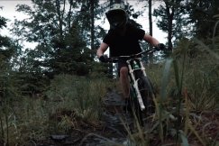 Dynamiczny film z Koziej Góry. Ekstremalny zjazd na rowerze - film