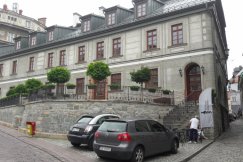 Pięknieje kamienica na starówce. Hotel i restauracja koło zamku