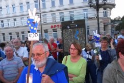 Demonstracja przed bielskim sądem. "Wolne sądy" - foto