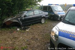 Znaleziono nadpalone bmw. Samochód nie miał tablic - foto