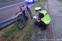 Rowerzysta potrącił pijanego w okolicach Dębowca. "Chyba chciałem iść w góry" - foto