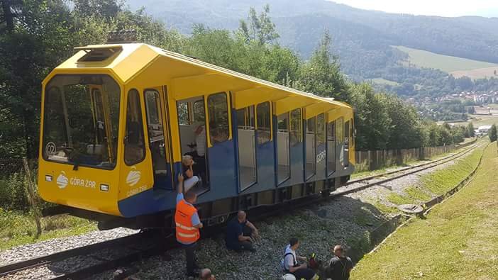 Pilne! Ewakuacja kolejki na górze Żar. Potrzebna była pomoc strażaków