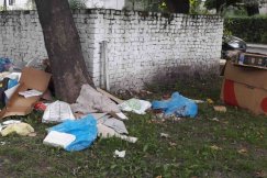 SUEZ nadrabia zaległości. Rosną dzikie wysypiska?