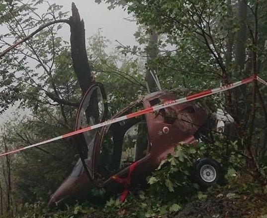 Wiatrakowiec spadł w rejonie Magurki. Trudny lot w deszczu i mgle - foto