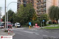 Rondo na skrzyżowaniu Piastowskiej i Sobieskiego. Od Hulanki ścieżka rowerowa
