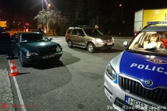 Zderzenie aut na stacji paliw. Nagminnie ignorują znak - foto