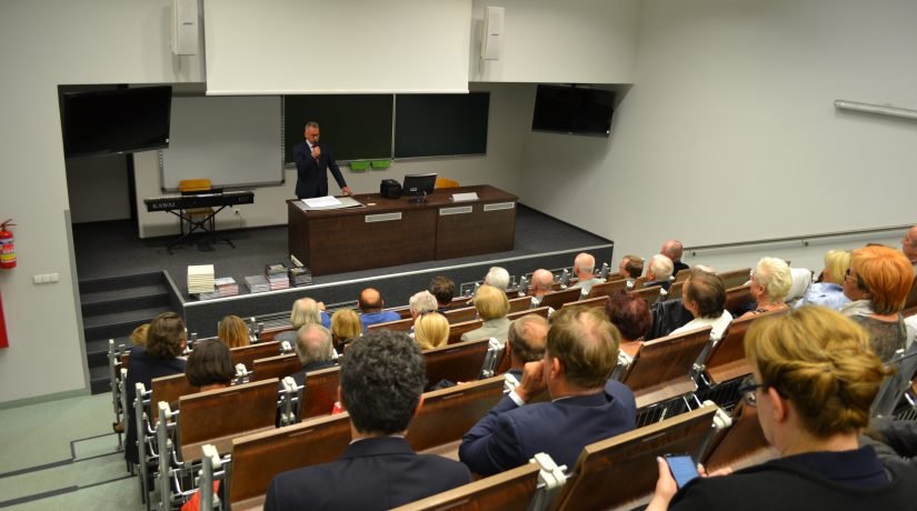 Miliony dla ATH na kształcenie elit. Rządowa pomoc dla uczelni