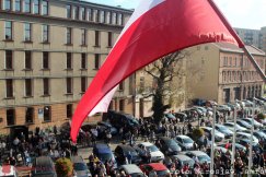 Setki bielszczan przed Ratuszem. Tak śpiewaliśmy hymn! - foto i wideo