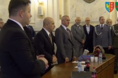 Szabla oficerska dla prezydenta. Jacek Krywult przeprasza i dziękuje - foto