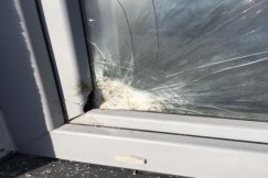 Nastolatek odpalił petardę na parapecie posterunku policji