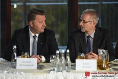 Trwają rozmowy w sprawie koalicji. Porozumienie możliwe, ale wciąż niepewne