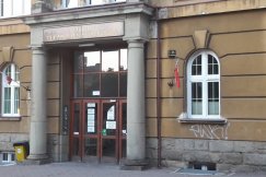 Lepiej nie zarabiać za dużo! Nowe limity kwot dorabiania dla emerytów