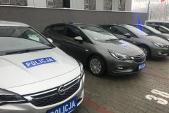 Dwieście koni z turbodoładowaniem. „Radiowozy świetnie wyposażone” - foto