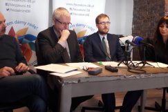 Konsultacje w zupełnie starym stylu. Okrzesik popiera petycję Buzka