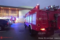 Pożar w magazynie przy Warszawskiej. Wyłączona część pasażu - foto