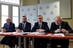 Piątka PiS także dla bielszczan. Posłowie chwalą rozszerzony program 500 plus - foto