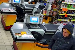 Zuchwała kradzież robota ze sklepu. Policja szuka sprawcy - foto