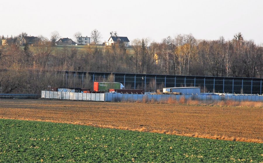 Hałas z drogi ekspresowej zatruwa im życie. Nawet zwierzęta stąd uciekły