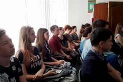 Dla cudzoziemców pracujących w zawodach deficytowych. Kurs polskiego za darmo!