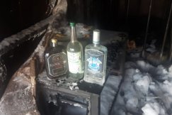 Nalot policji i celników na hurtownię nielegalnego alkoholu - foto