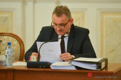 Błędne rachunki ws. piątki Kaczyńskiego? „Dziura nie będzie taka duża”