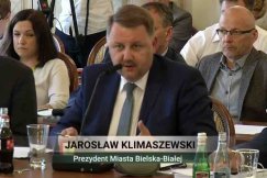 Absolutorium bez jednomyślności. Podziękowania dla Jacka Krywulta