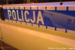 Napadli na interweniujących policjantów. Zatrzymano trzy osoby - nowe fakty