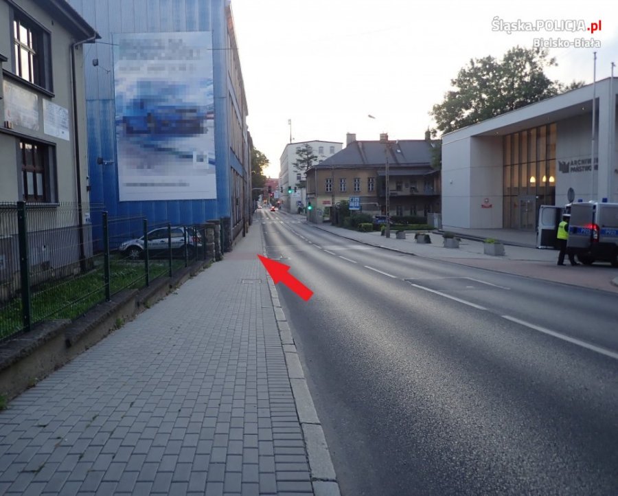 Rowerzysta zderzył się z pieszą i uciekł. Szukają go kryminalni