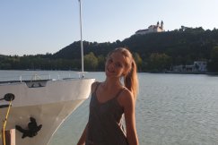 Pracowite wakacje pięknej nastolatki. Miss z tytułem w kickboxingu - foto
