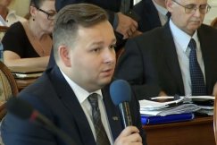 Sprzeciwiają się budowie 11-piętrowego wieżowca. Ostra dyskusja na sesji
