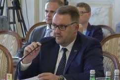 „Wycinka godzi w ważny interes społeczny”. Ministerstwo interweniuje w PKP PLK