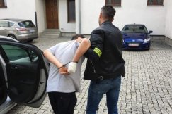 Nocna awantura w hostelu. Napastnik zadawał ciosy nożem - foto