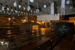 Wielki ogrzewany namiot stanął na Rynku. Oktoberfest przez cały weekend!