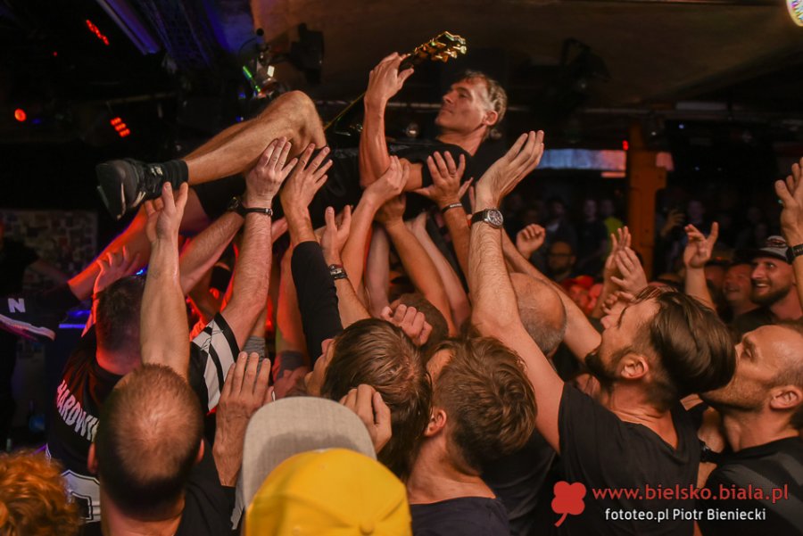 Dog Eat Dog w Rudeboy. Publiczność nosiła muzyków na rękach! ZDJĘCIA
