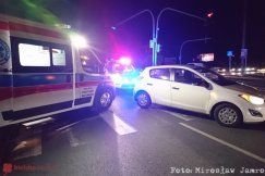 Potrącenie kobiety na przejściu. Kierowca skręcił na zakazie - foto
