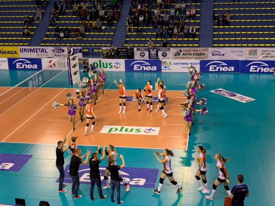 Bolesna lekcja siatkarek w Pile. Kubeł zimnej wody na rozgrzane głowy - foto
