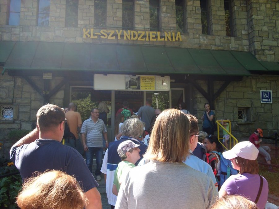 2,5 godziny w kolejce po bilet. Kiedy obiecywany bilet online na Szyndzielnię?